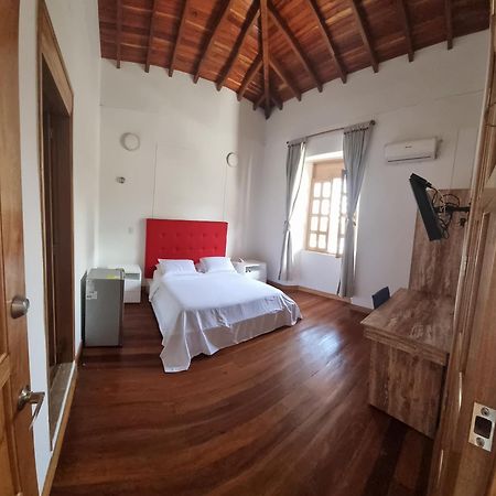Hotel Cattaleya City Калі Екстер'єр фото