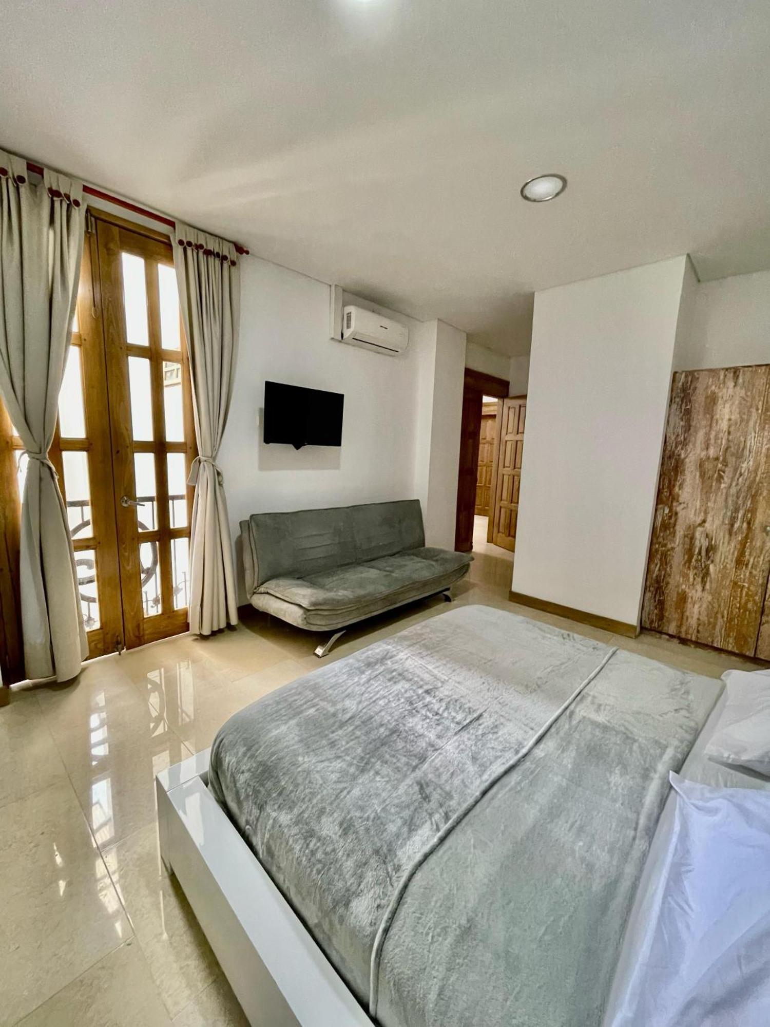Hotel Cattaleya City Калі Екстер'єр фото