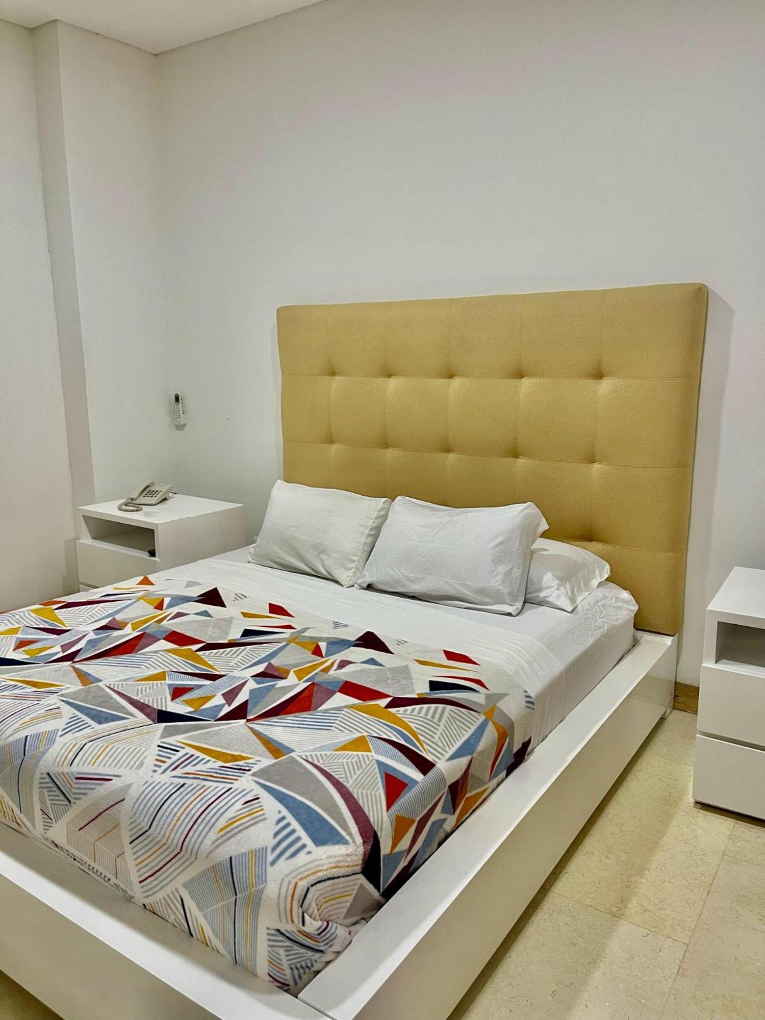 Hotel Cattaleya City Калі Екстер'єр фото