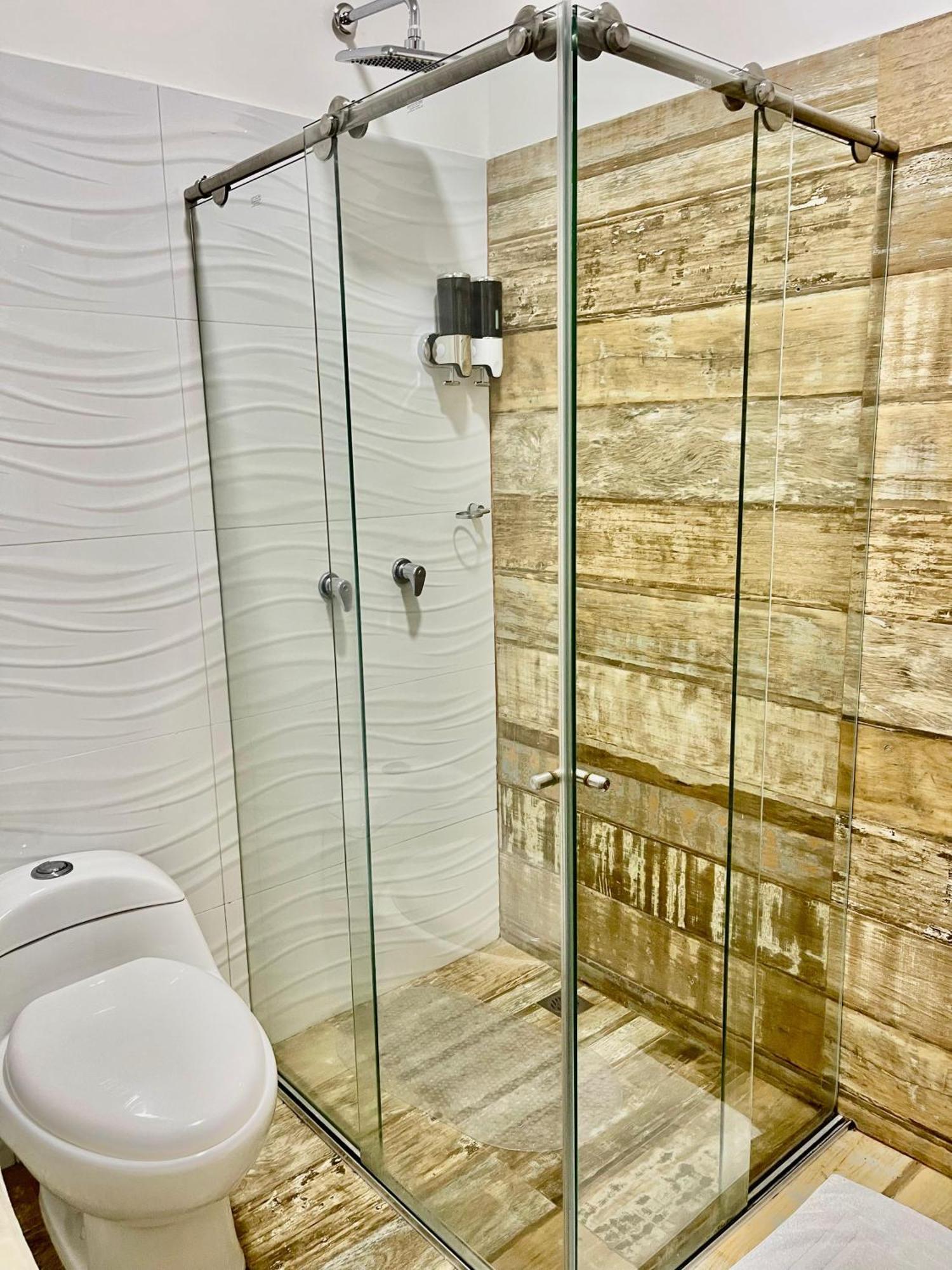 Hotel Cattaleya City Калі Екстер'єр фото