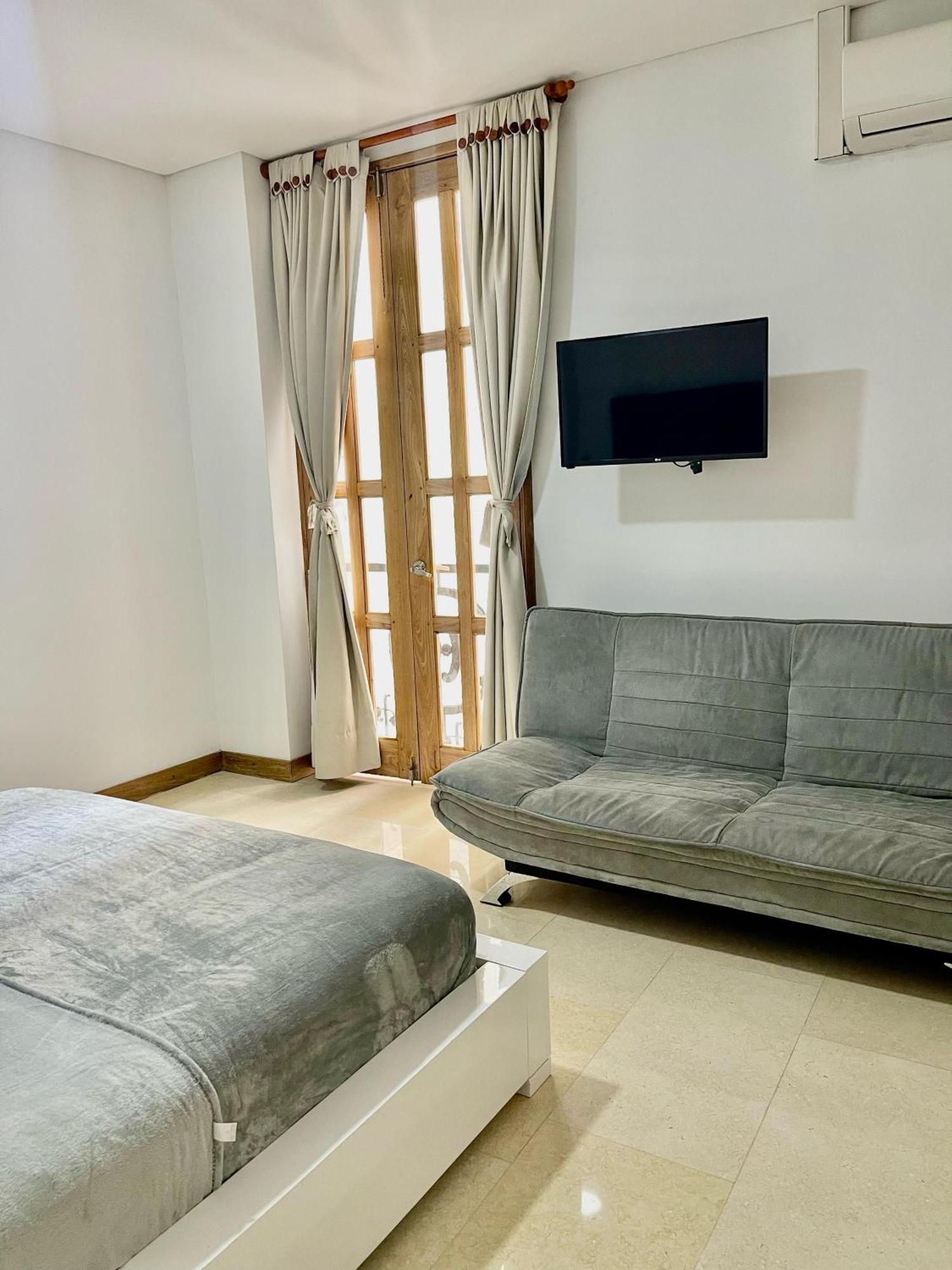 Hotel Cattaleya City Калі Екстер'єр фото