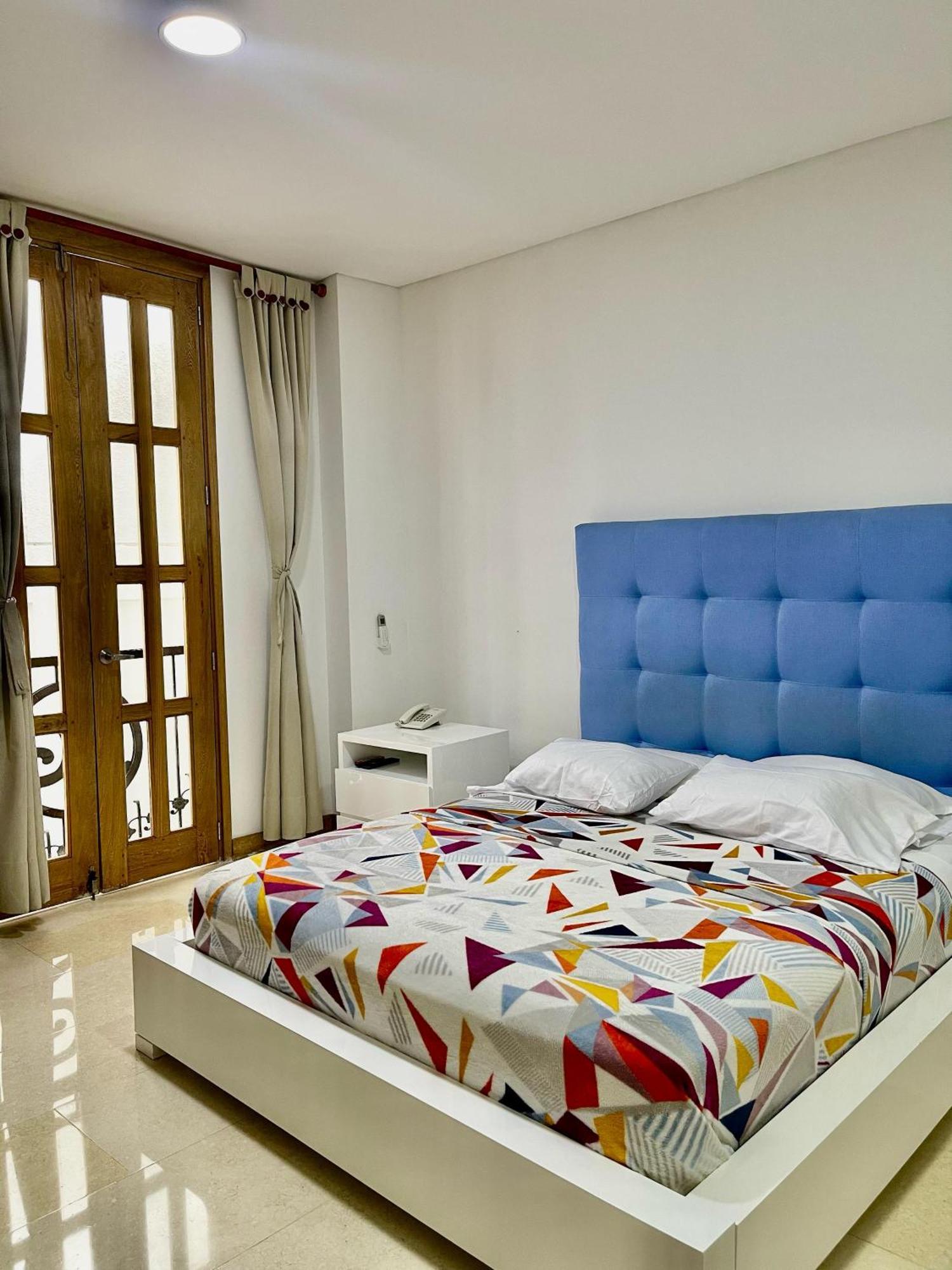 Hotel Cattaleya City Калі Екстер'єр фото
