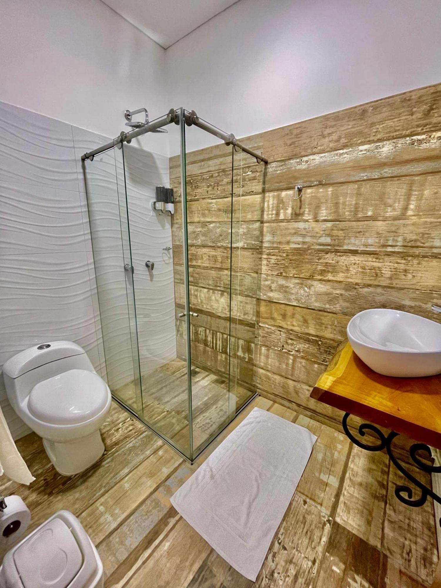 Hotel Cattaleya City Калі Екстер'єр фото