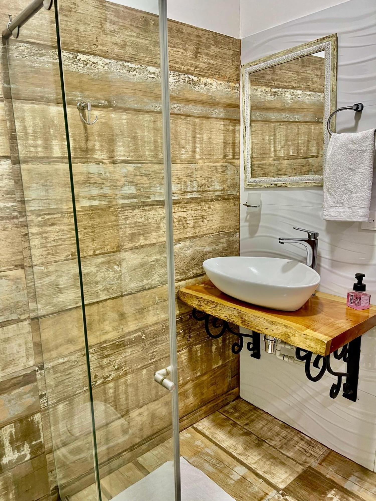 Hotel Cattaleya City Калі Екстер'єр фото