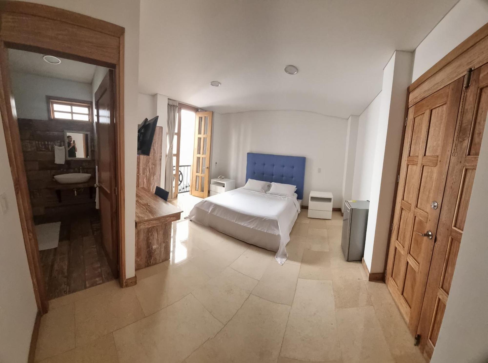 Hotel Cattaleya City Калі Екстер'єр фото